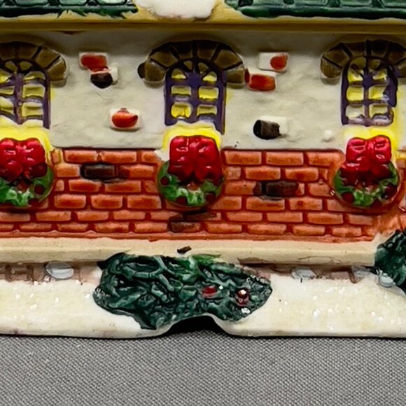 Cobblestone Corners Ceramic Christmas Village Train Station Holiday Decor Y2K - Picture 11 of 13